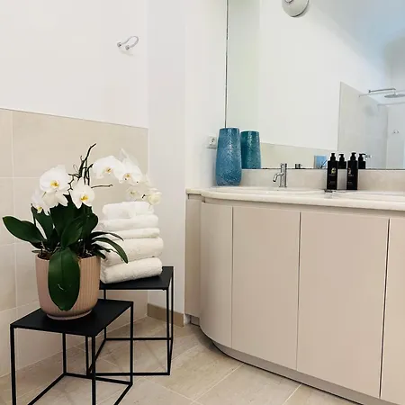 Comecasa No Ztl Alfieri Urban * Асти